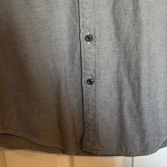 J Crew men’s gray long sleeve button down flannel shirt size small - Picture 4 of 8